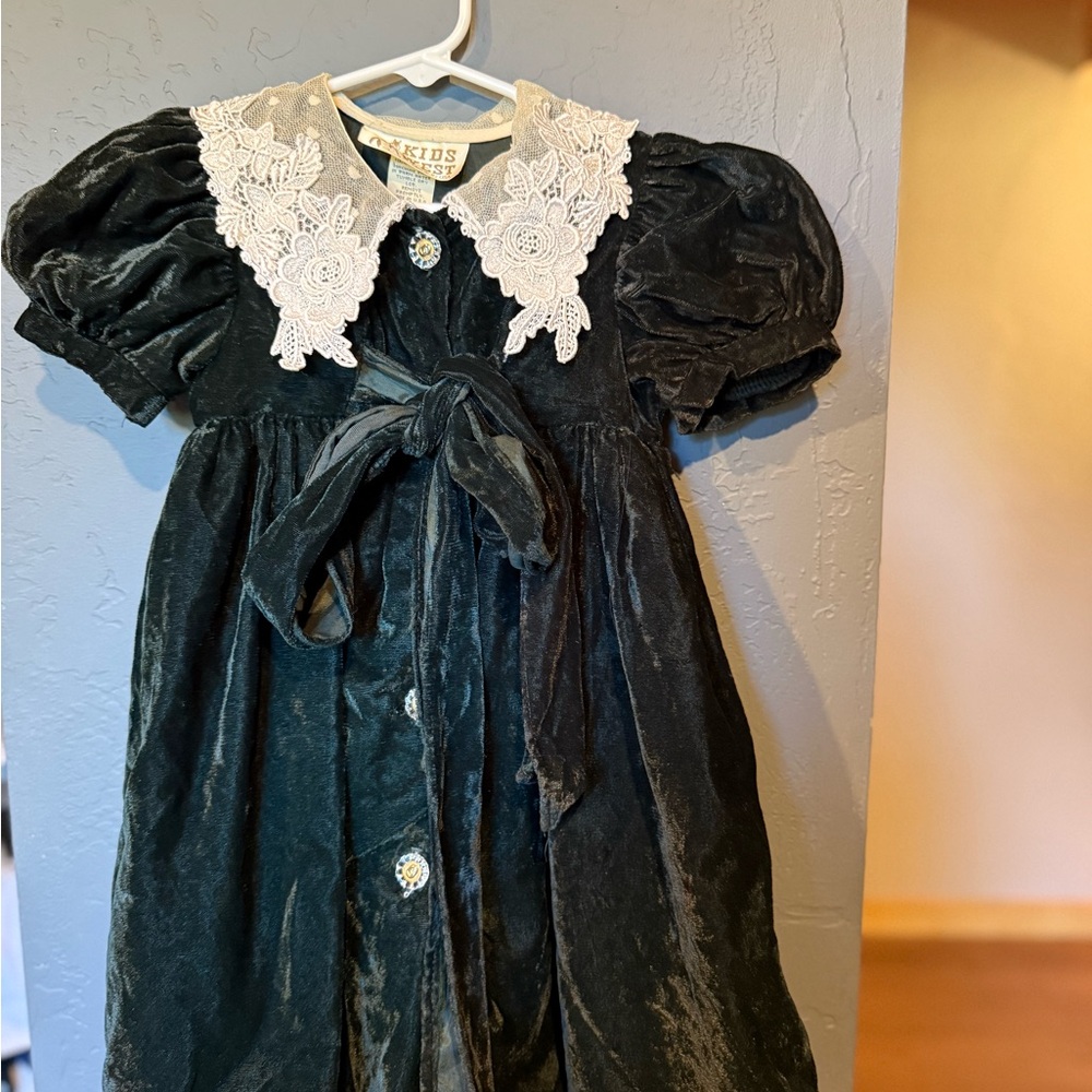 Elegant Velvet Kids Dress with Lace Collar